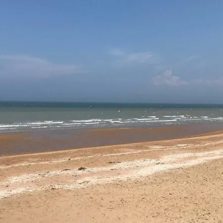 2 Pieces Jardin, Acces Direct Mer Et Proche Thalasso Cabourg Extérieur photo