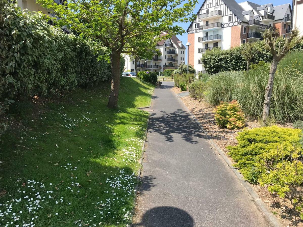 Appartement 2 Pieces Jardin, Acces Direct Et Proche Thalasso *